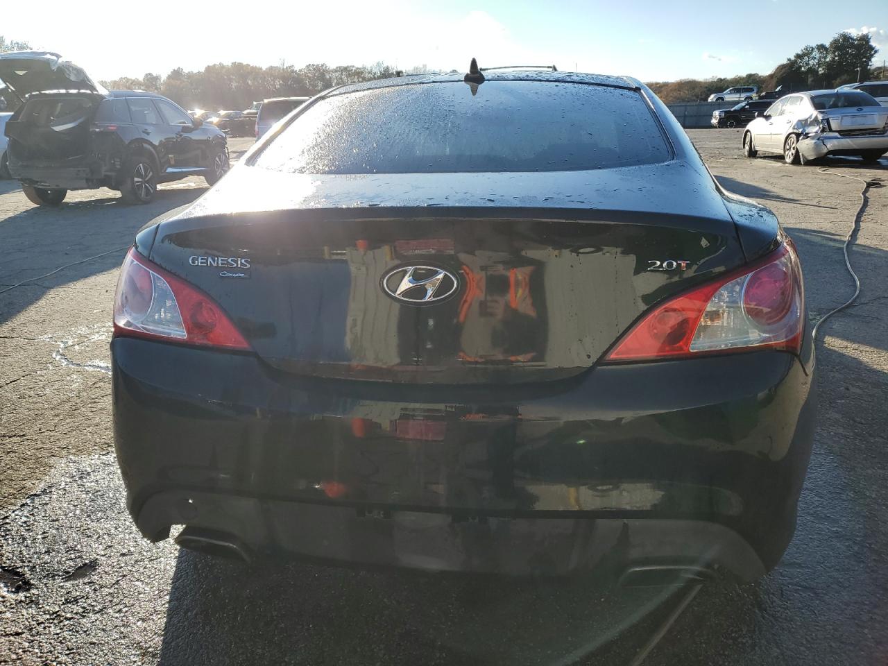 2010 Hyundai Genesis - Image 6