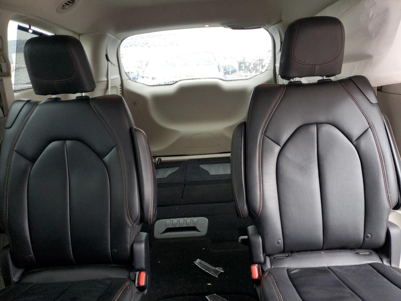 2017 Chrysler Pacifica Touring L VIN: 2C4RC1BG2HR607887 Lot: 85989464