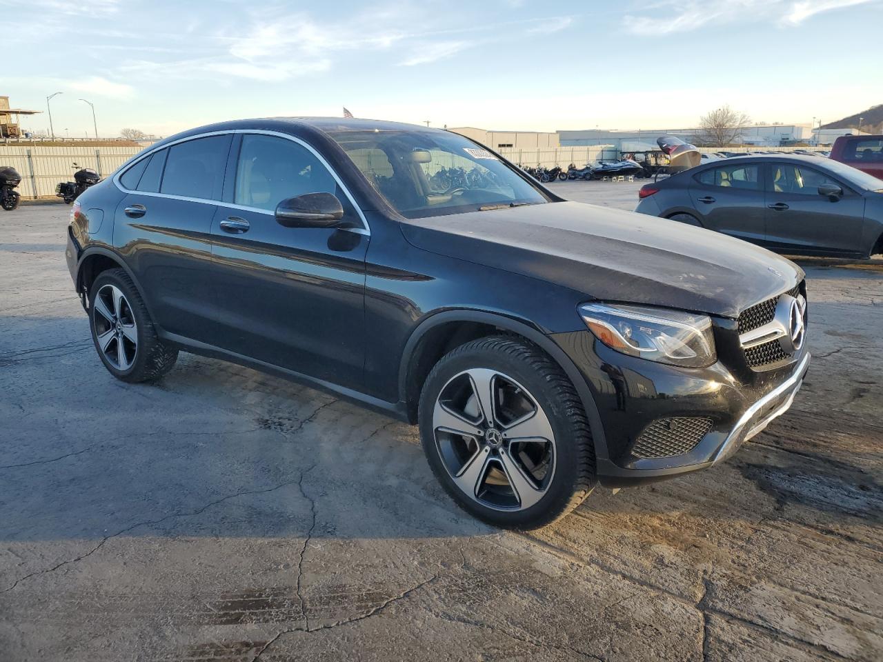 VIN WDC0J4KB6JF354262 2018 MERCEDES-BENZ GLC-CLASS no.4