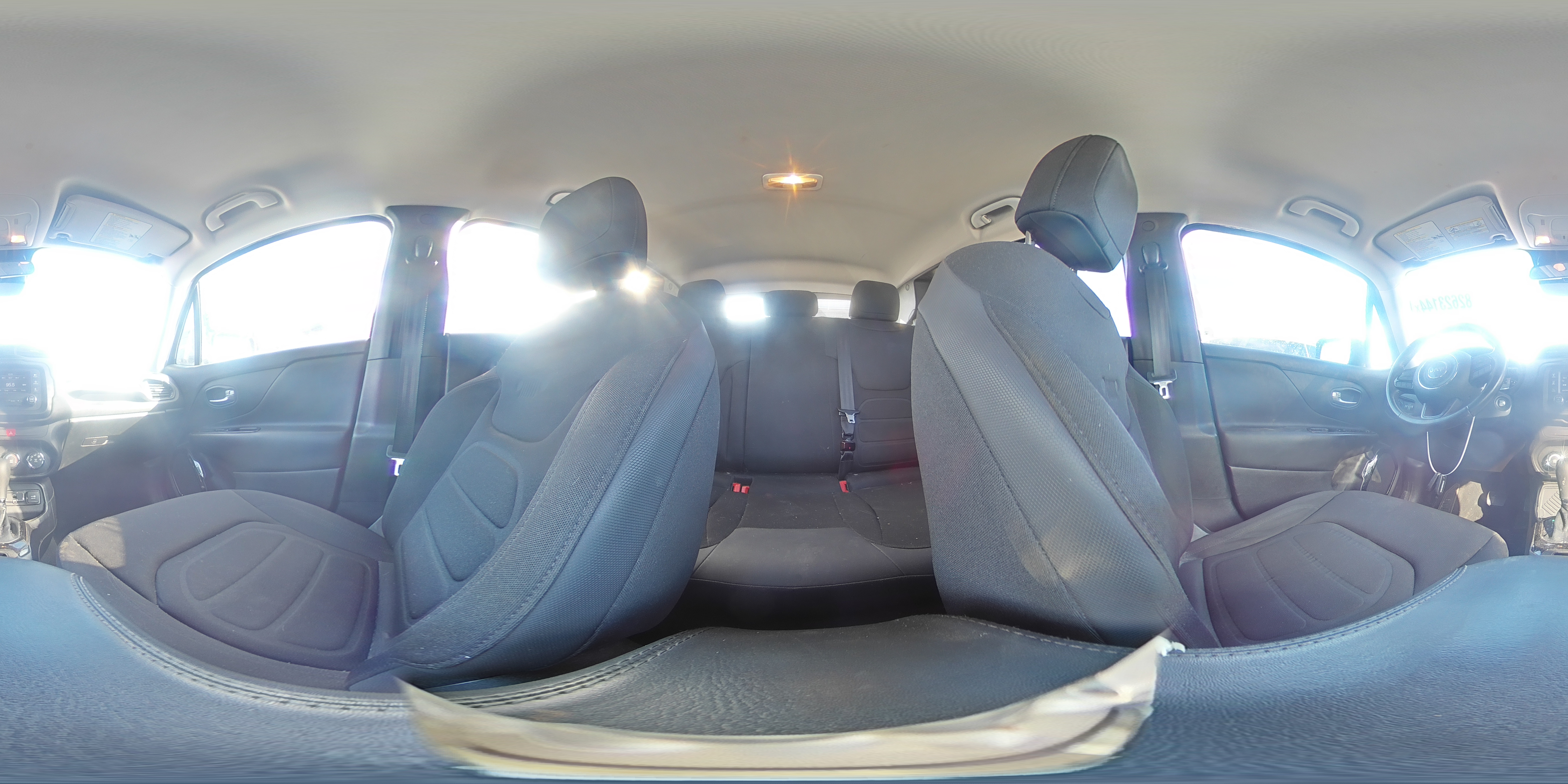 2017 Jeep Renegade - Image 15