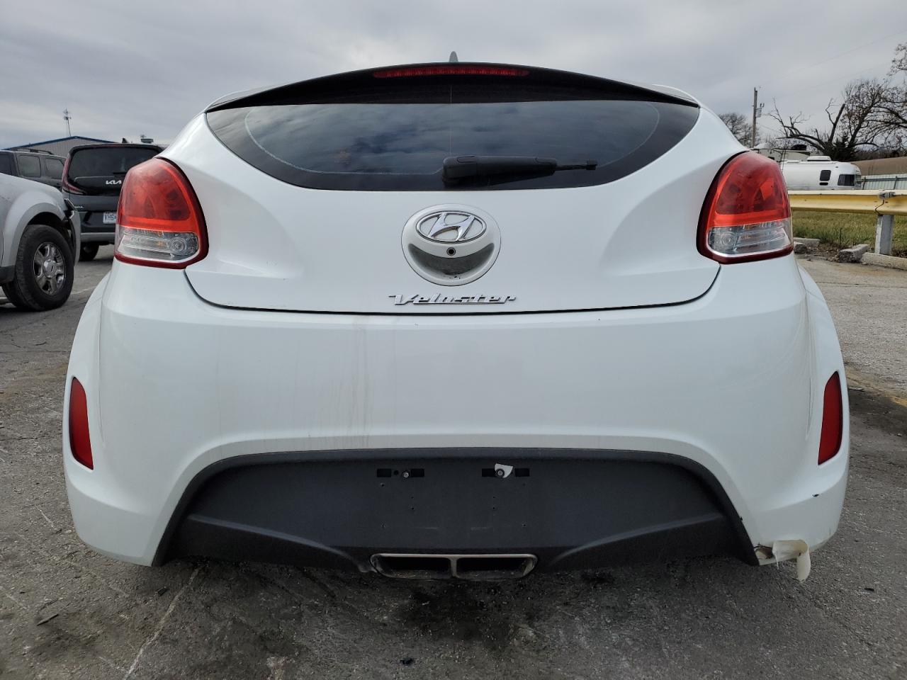 2016 Hyundai Veloster VIN: KMHTC6AD8GU281827 Lot: 84548994