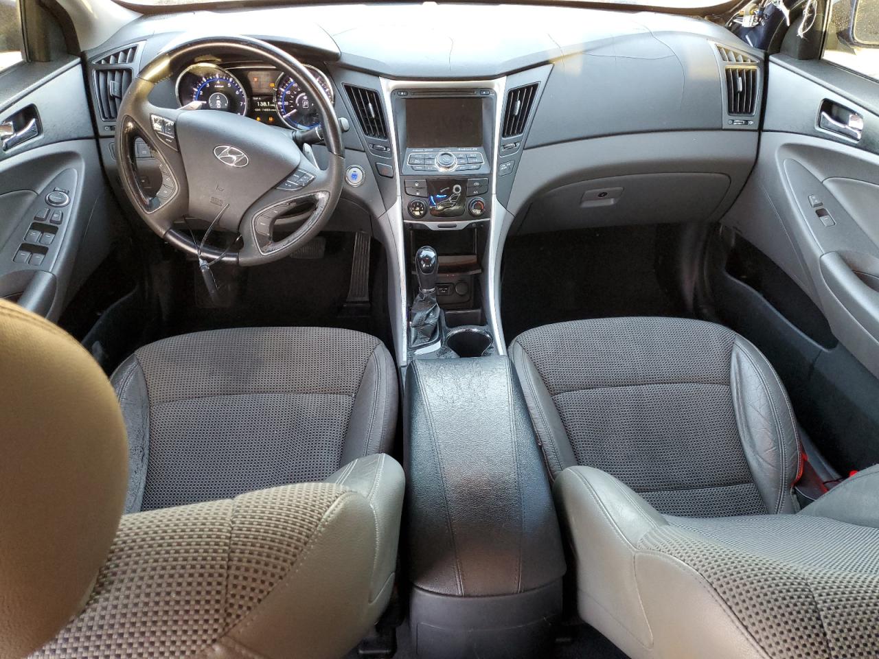2012 Hyundai Sonata - Image 8