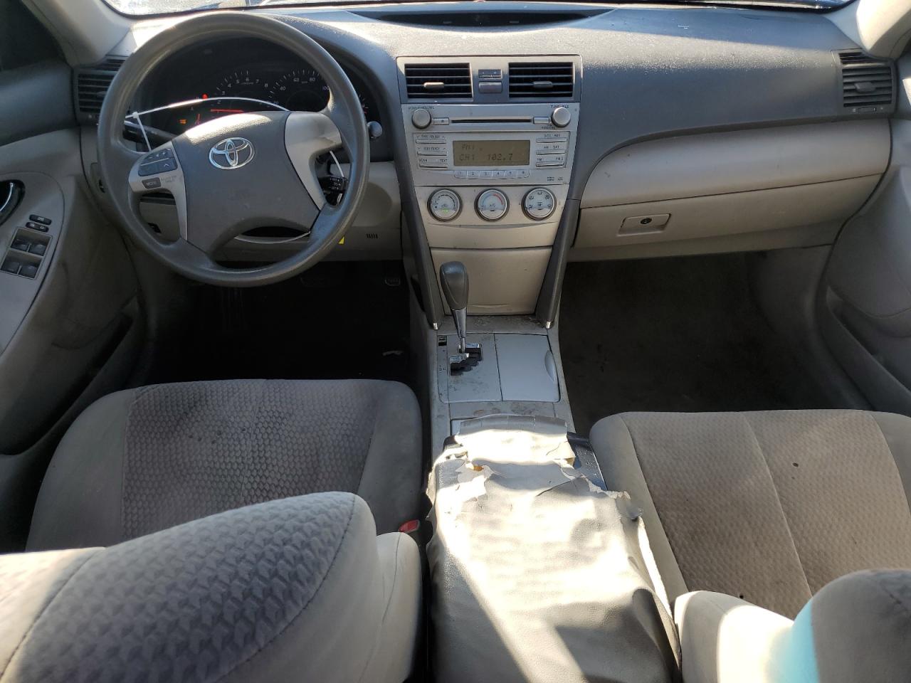 2011 Toyota Camry - Image 8