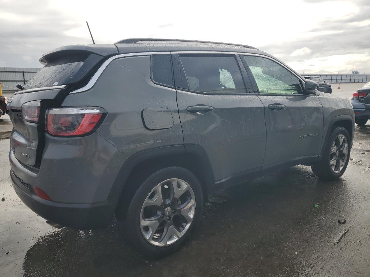 2019 Jeep Compass - Image 3