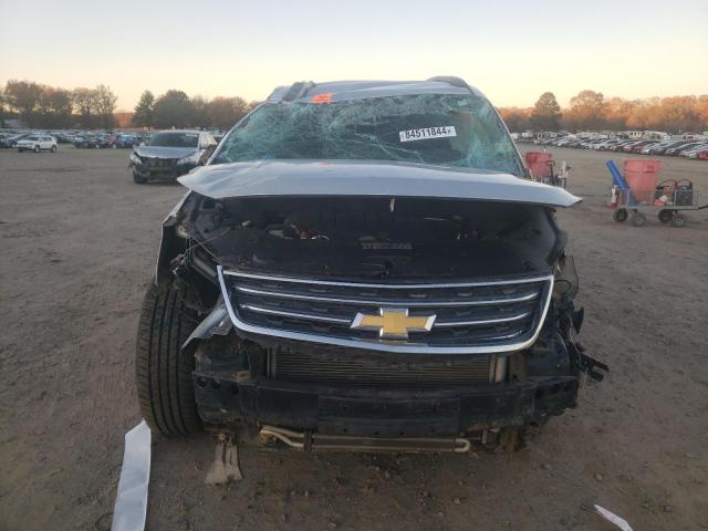  CHEVROLET TRAVERSE 2017 Srebrny