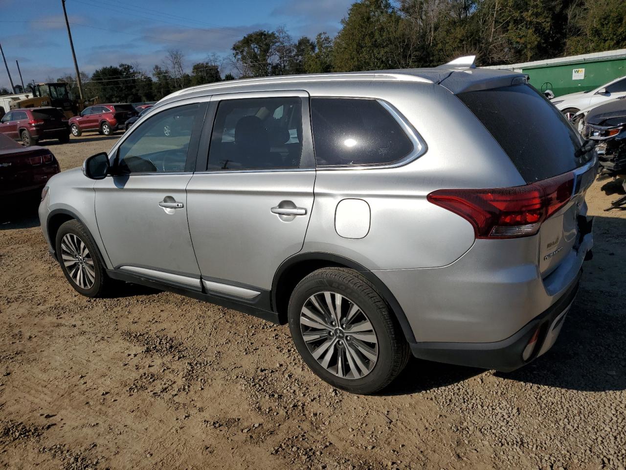 JA4AZ3A38LZ034203 2020 MITSUBISHI OUTLANDER - Image 2