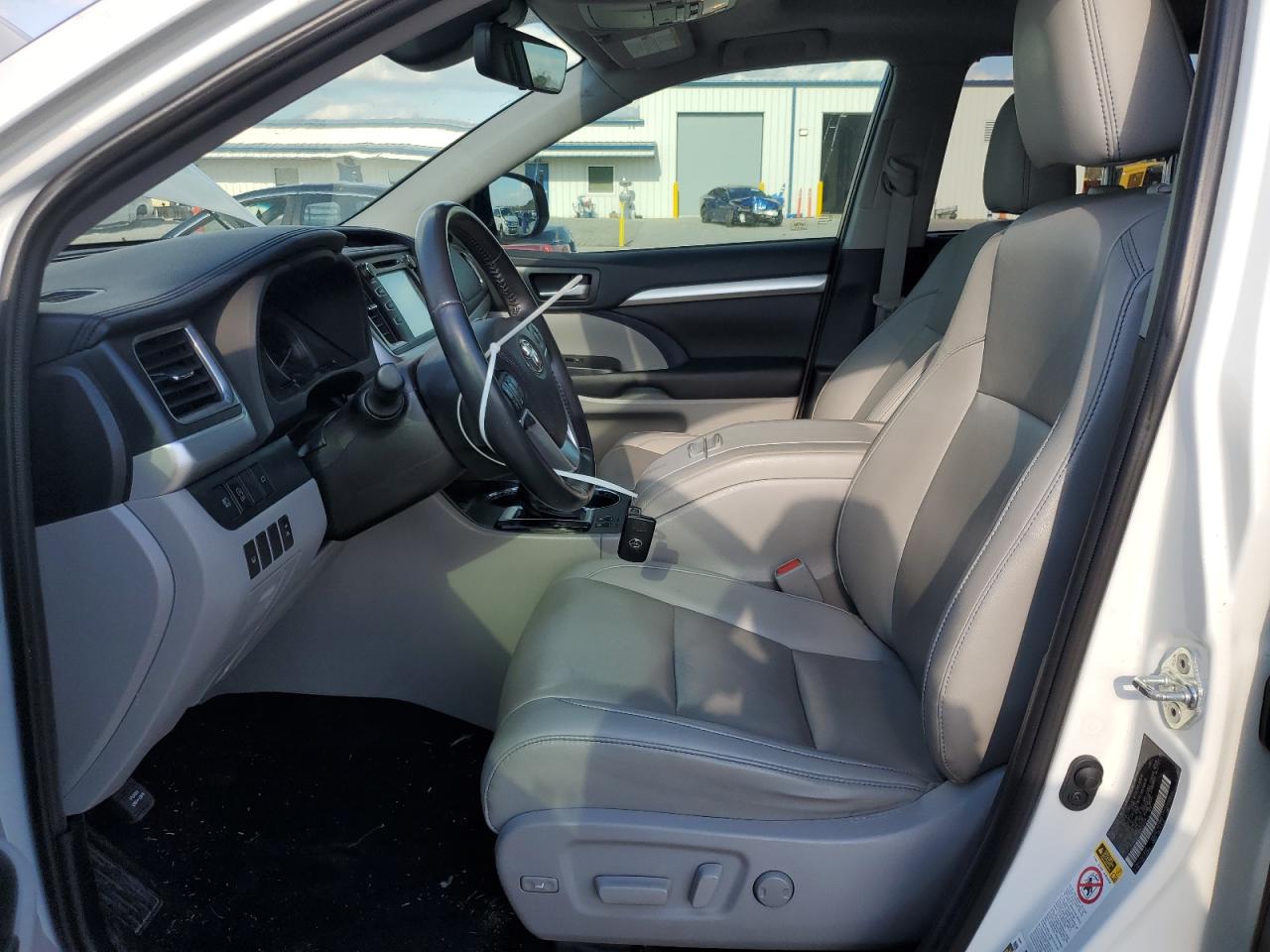 2019 Toyota Highlander - Image 7
