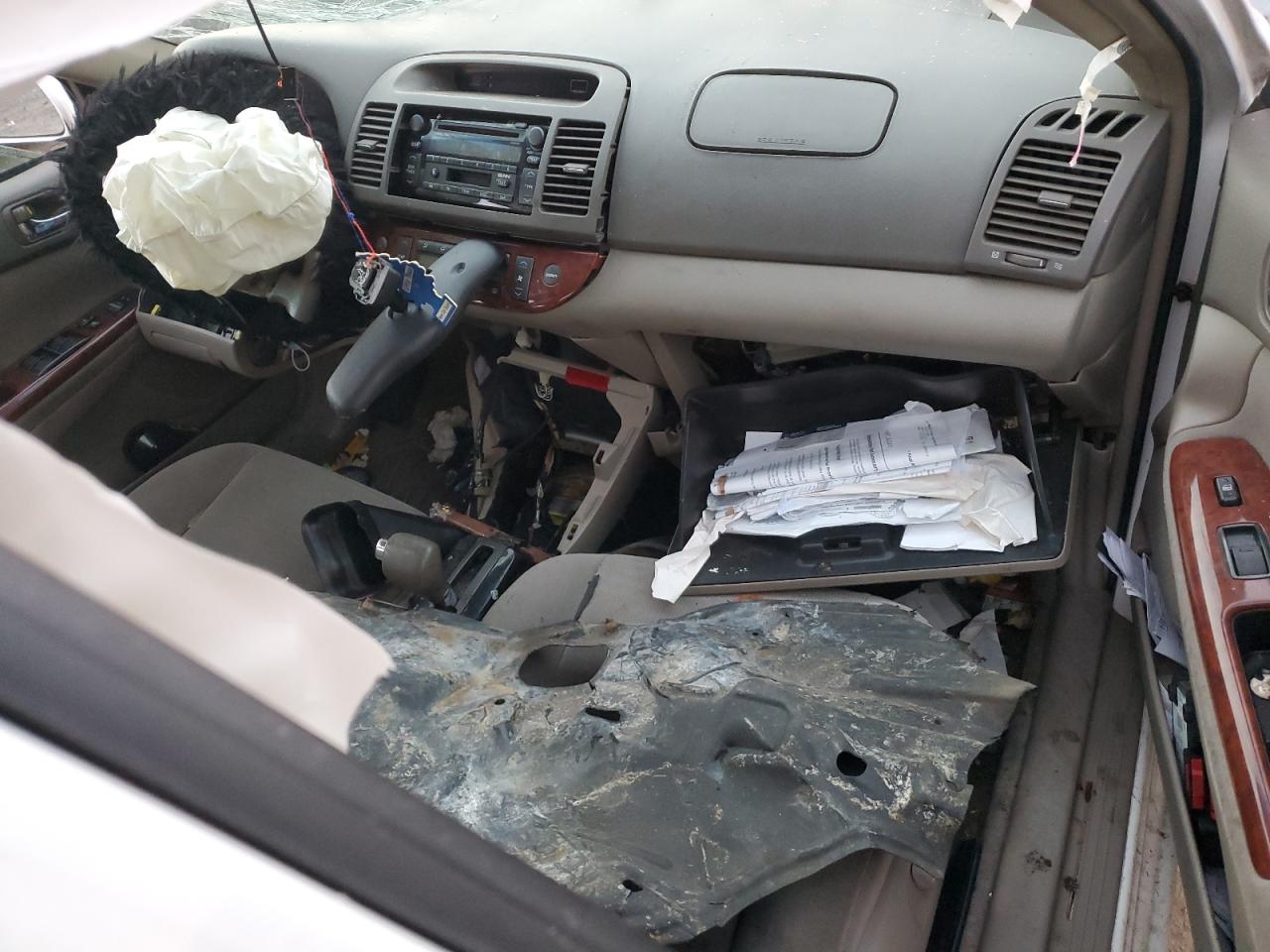 2005 Toyota Camry - Image 8