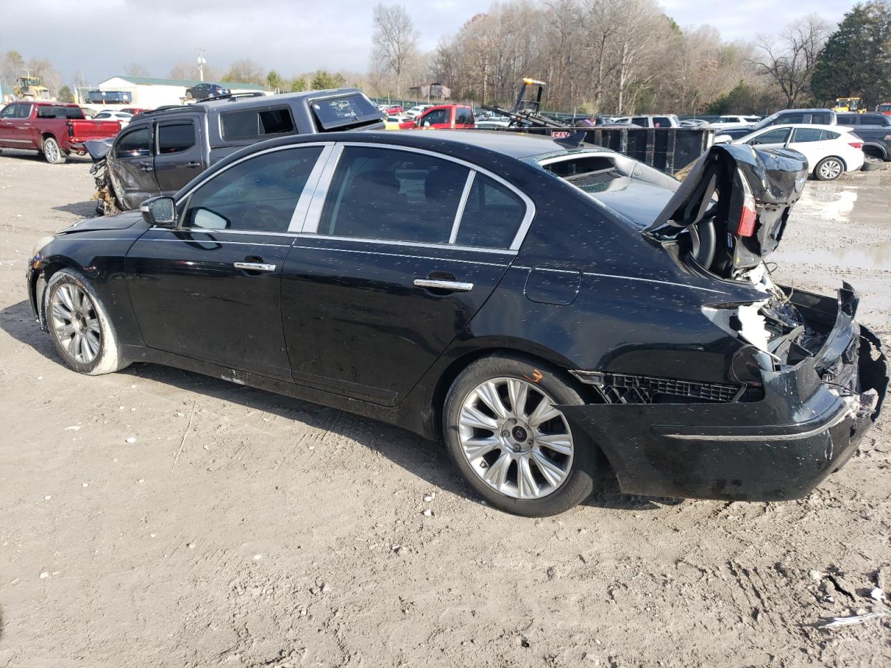 2011 Hyundai Genesis - Image 2