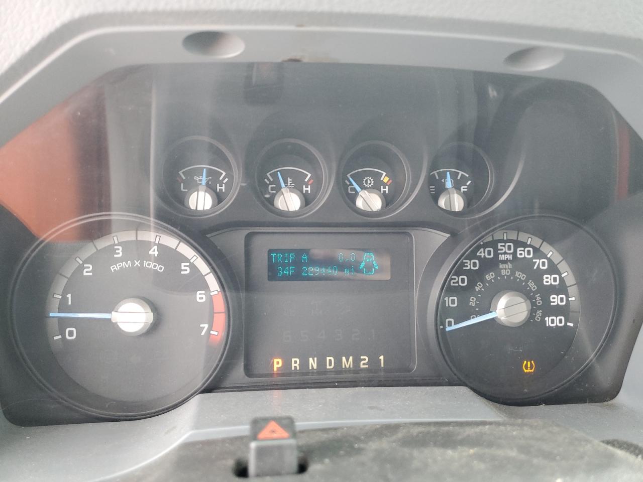2011 Ford F350 - Image 9