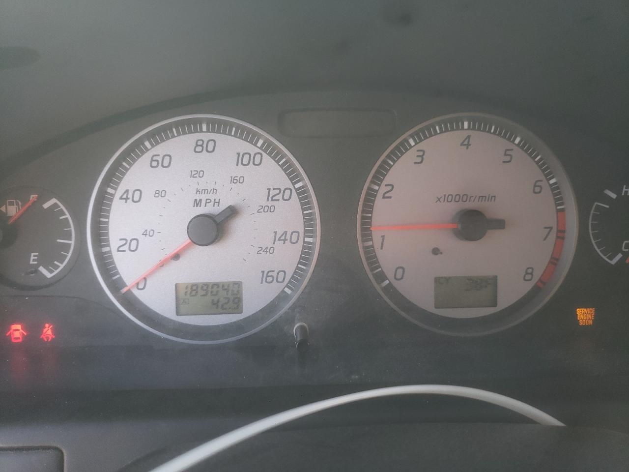 2002 Nissan Maxima - Image 9