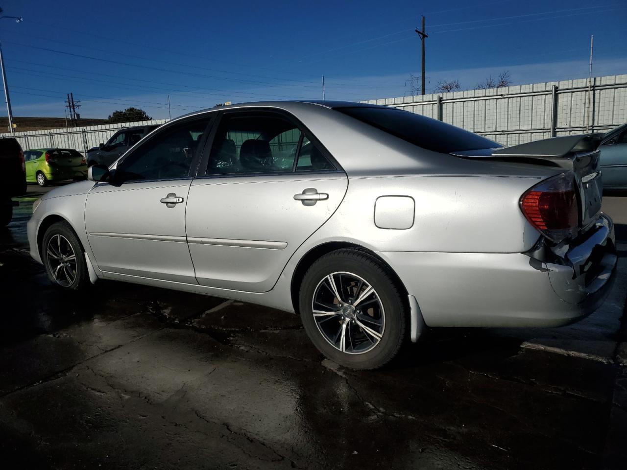 2005 Toyota Camry - Image 2