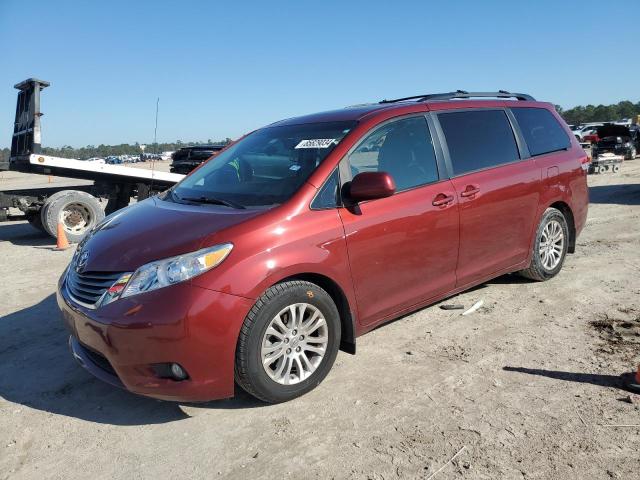 2014 Toyota Sienna Xle на продаже в Houston, TX - Side