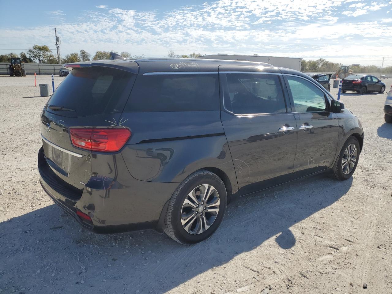 2020 Kia Sedona - Image 3