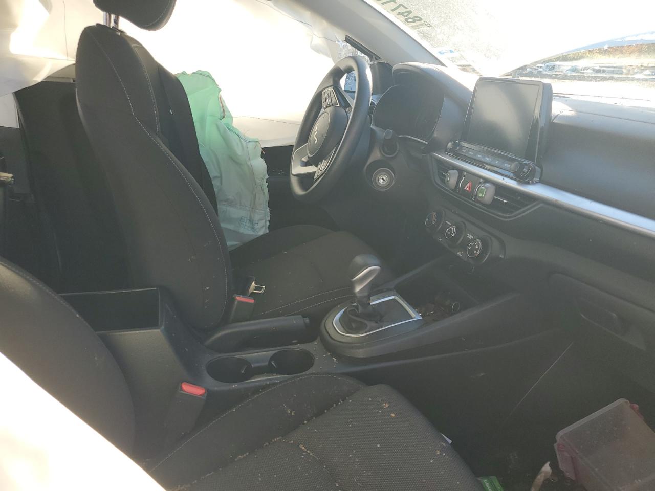 2023 Kia Forte - Image 7