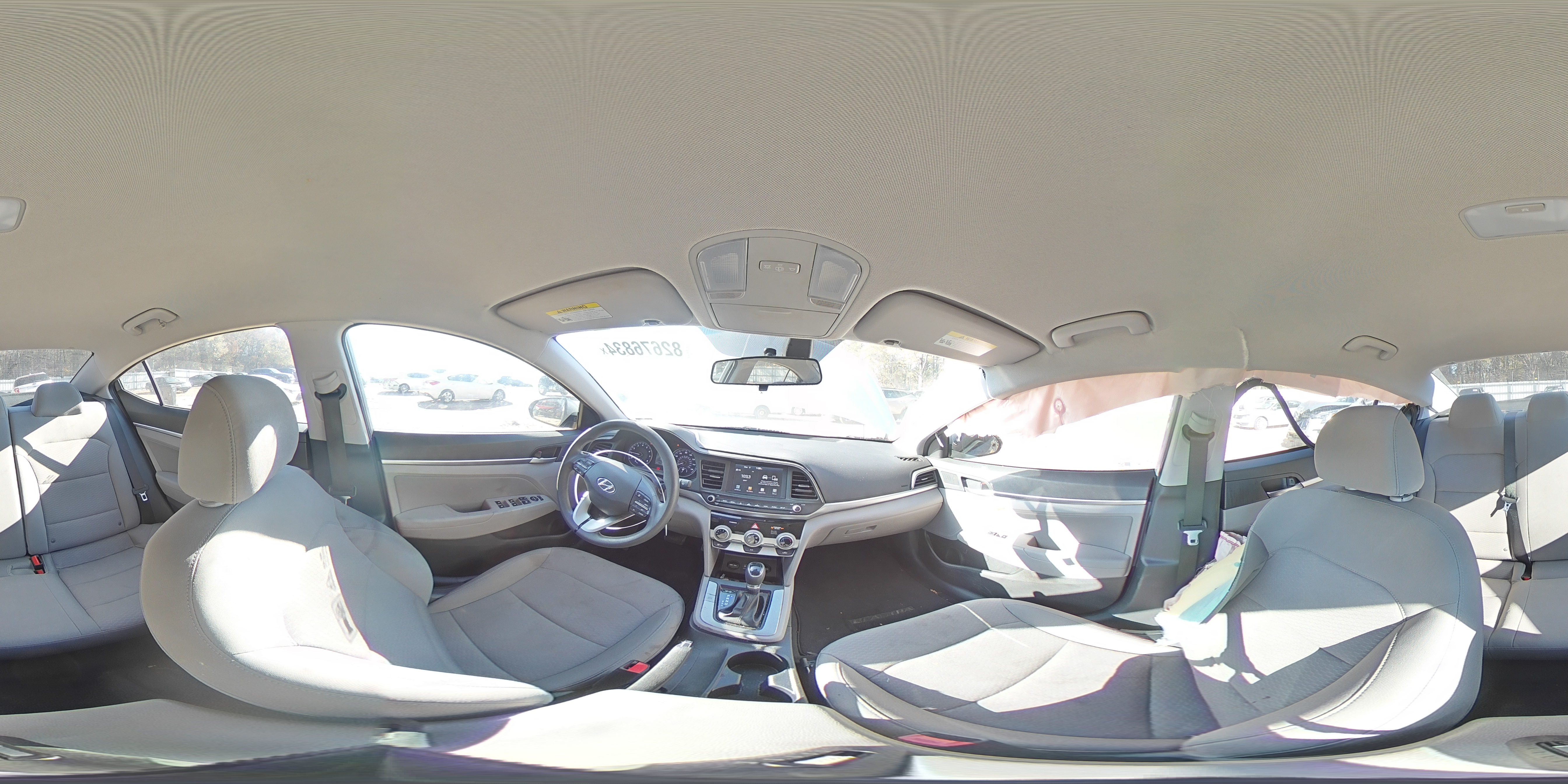 2019 Hyundai Elantra - Image 13