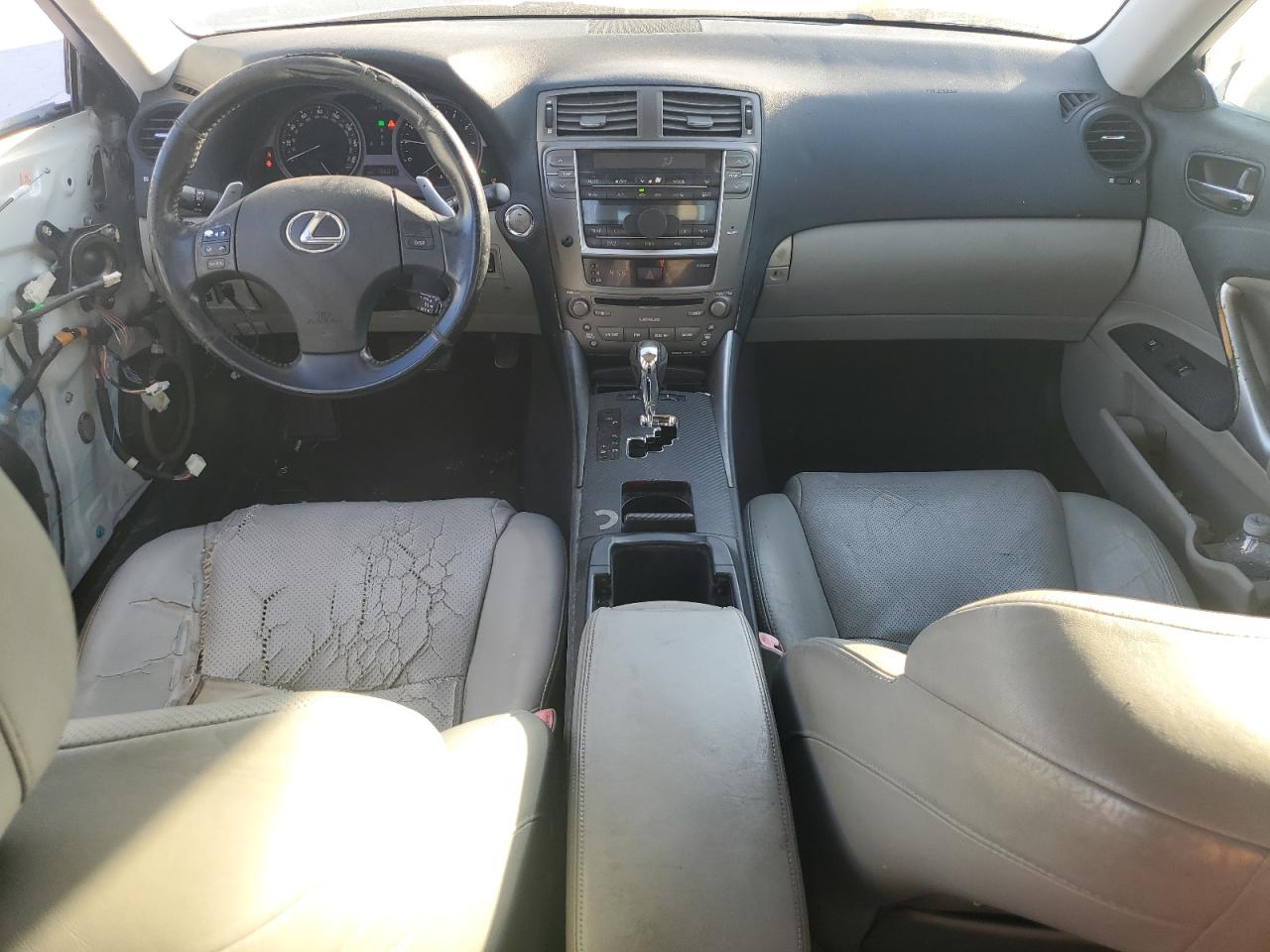2006 Lexus IS - Image 8