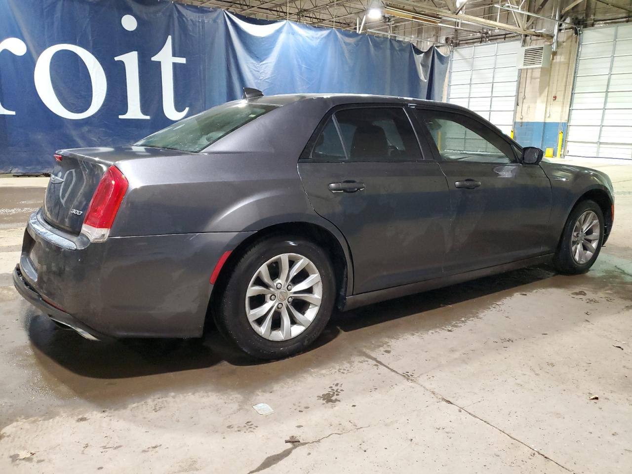 VIN 2C3CCAAG1FH898512 2015 CHRYSLER 300 no.3