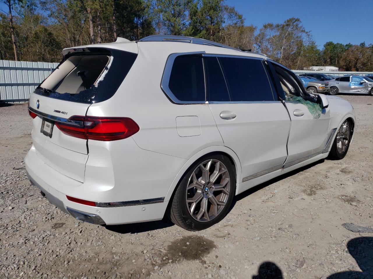 2021 BMW X7 - Image 3