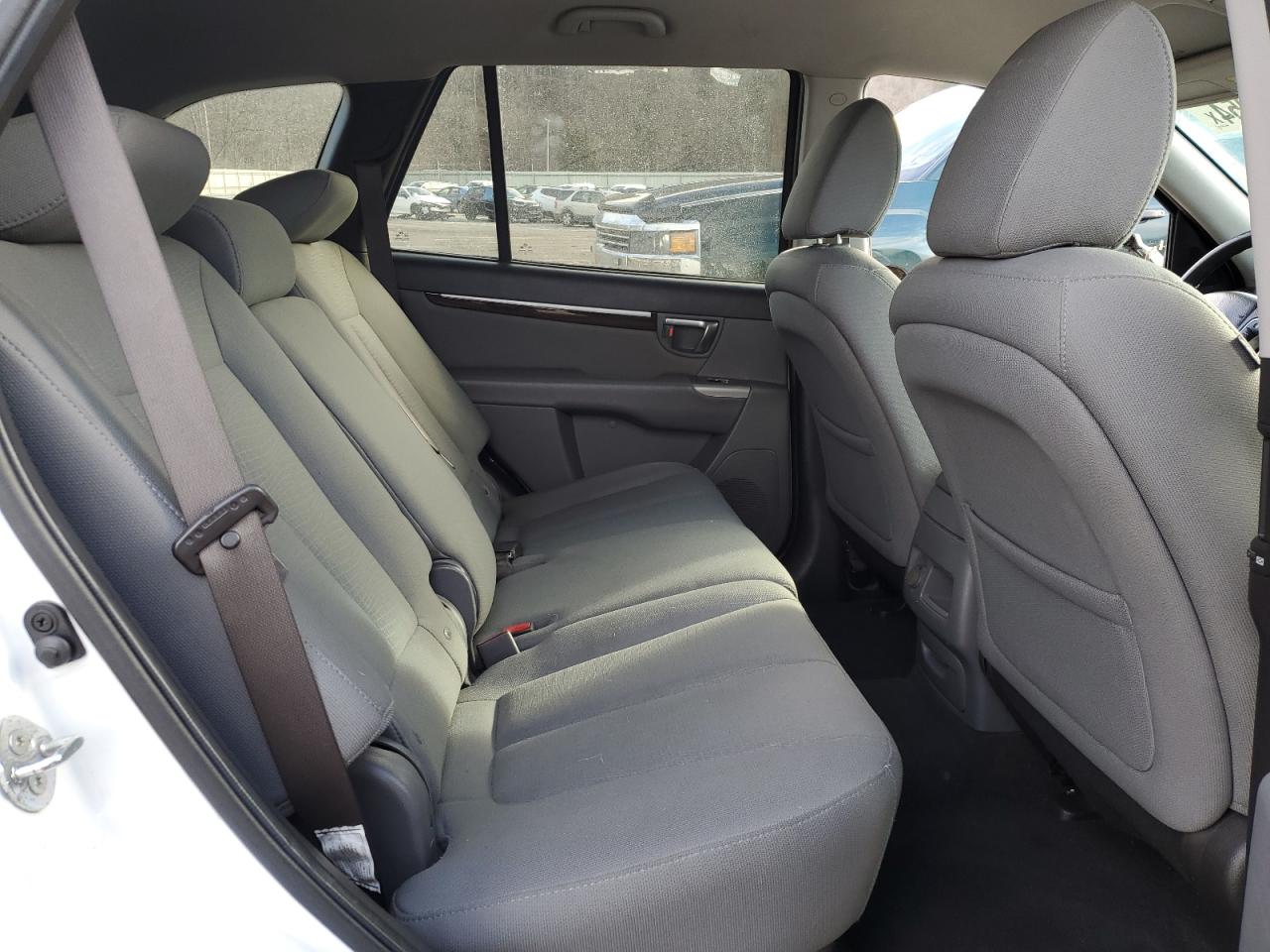 2011 Hyundai Santa Fe - Image 12