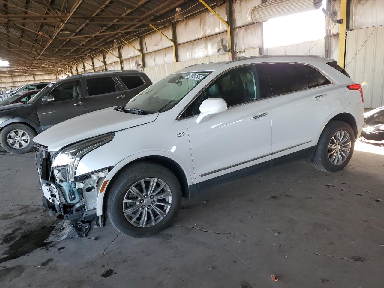 VIN 1GYKNDRS6HZ286525 2017 CADILLAC XT5 no.1