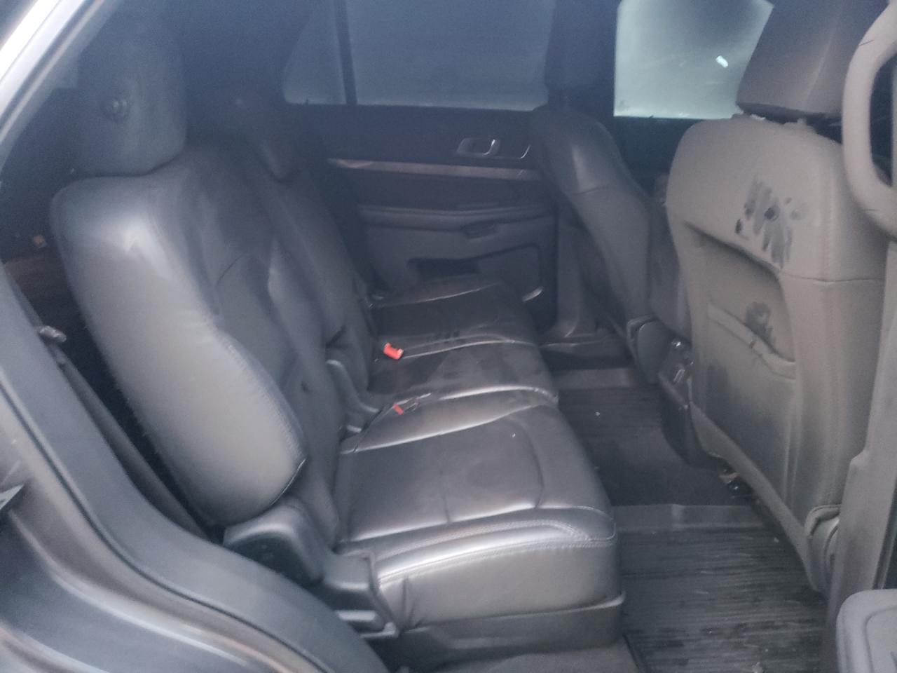 2019 Ford Explorer - Image 10