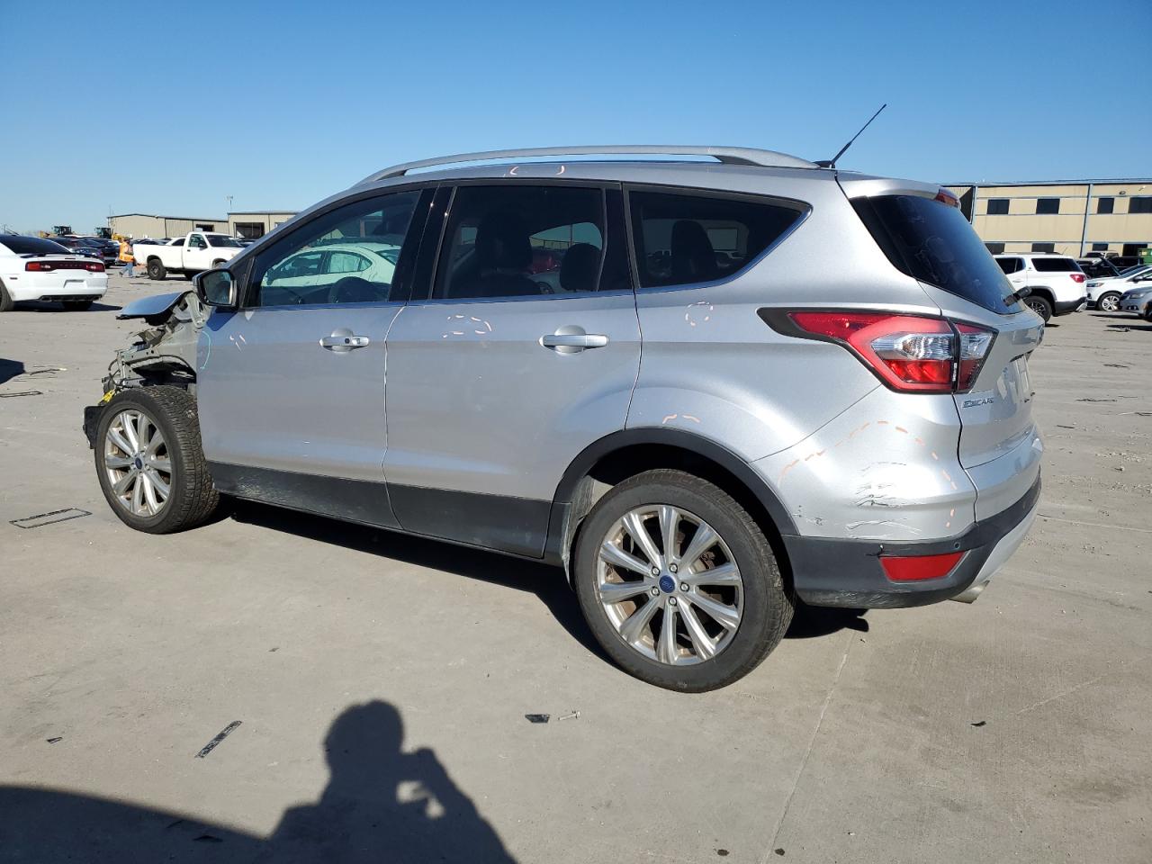 VIN 1FMCU0J92HUA25562 2017 FORD ESCAPE no.2