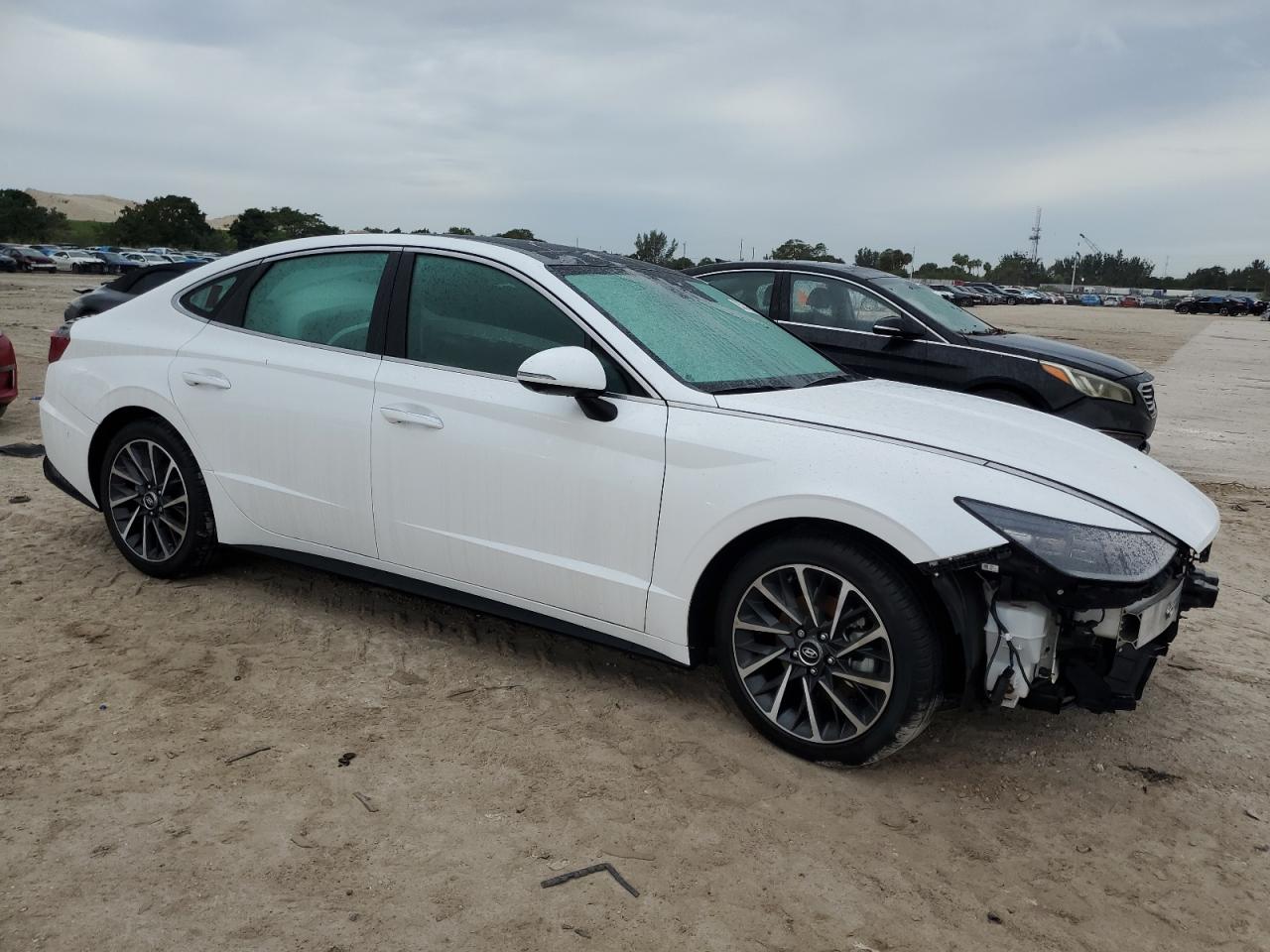 2022 Hyundai Sonata - Image 4