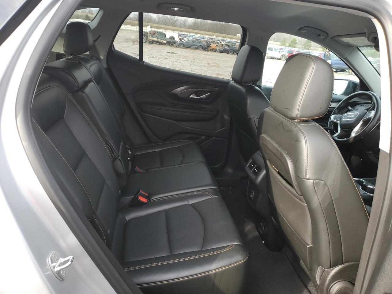 2021 GMC Terrain - Image 11