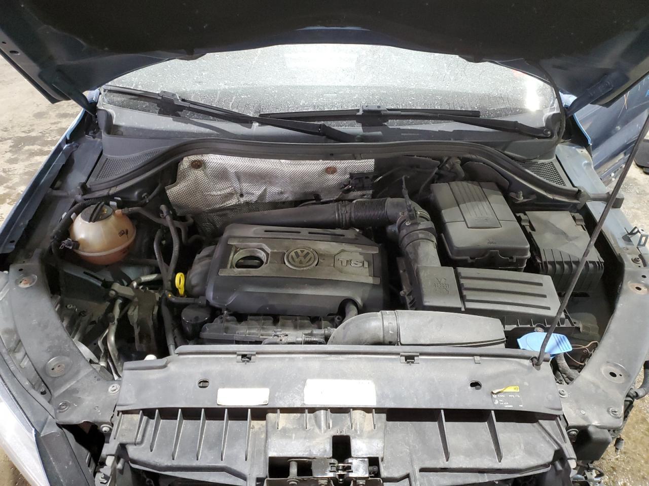 2017 Volkswagen Tiguan - Image 13