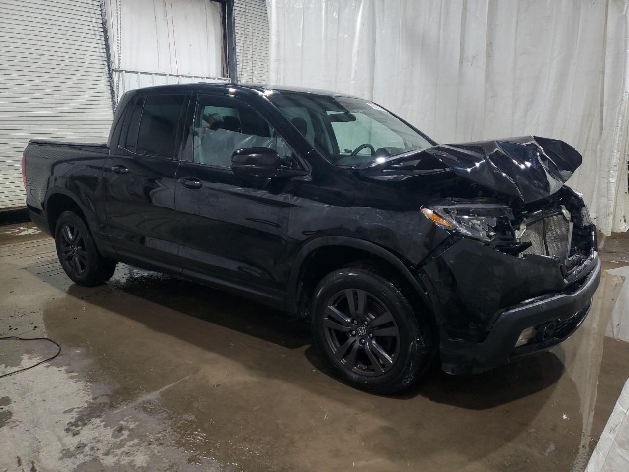 2019 Honda Ridgeline - Image 4