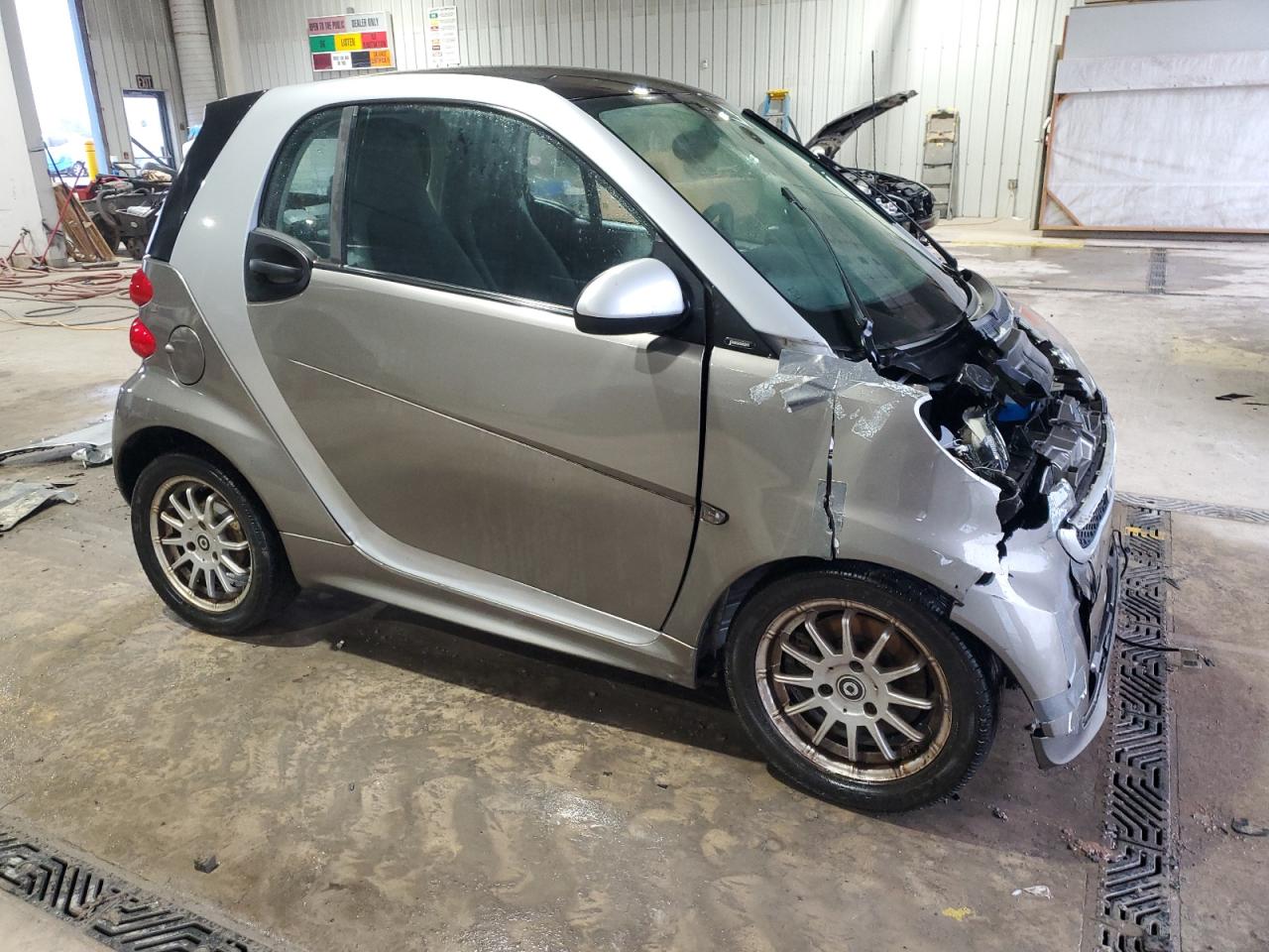 VIN WMEEJ3BA9DK631514 2013 SMART FORTWO no.4