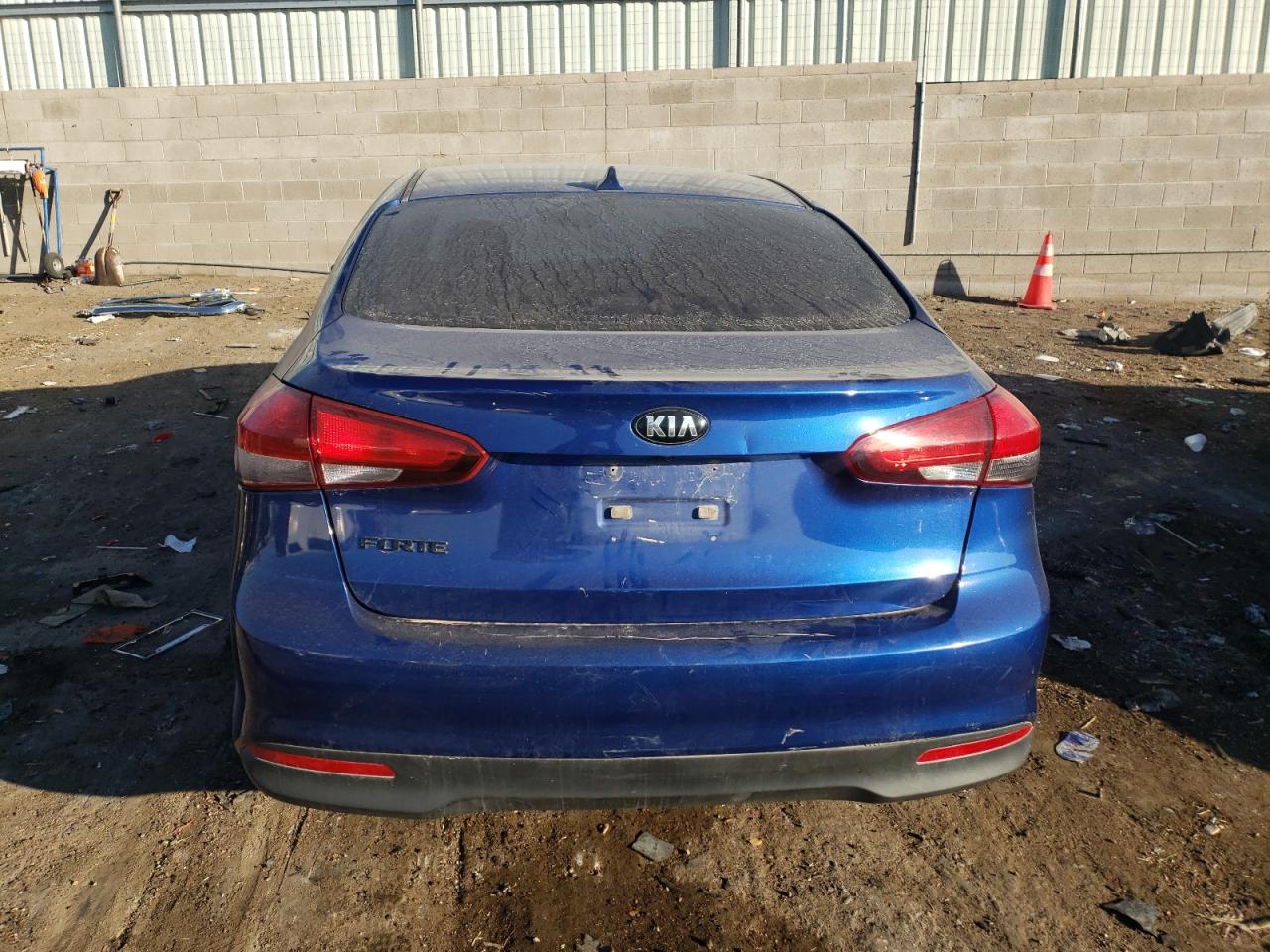 VIN 3KPFL4A75HE035270 2017 KIA FORTE no.6