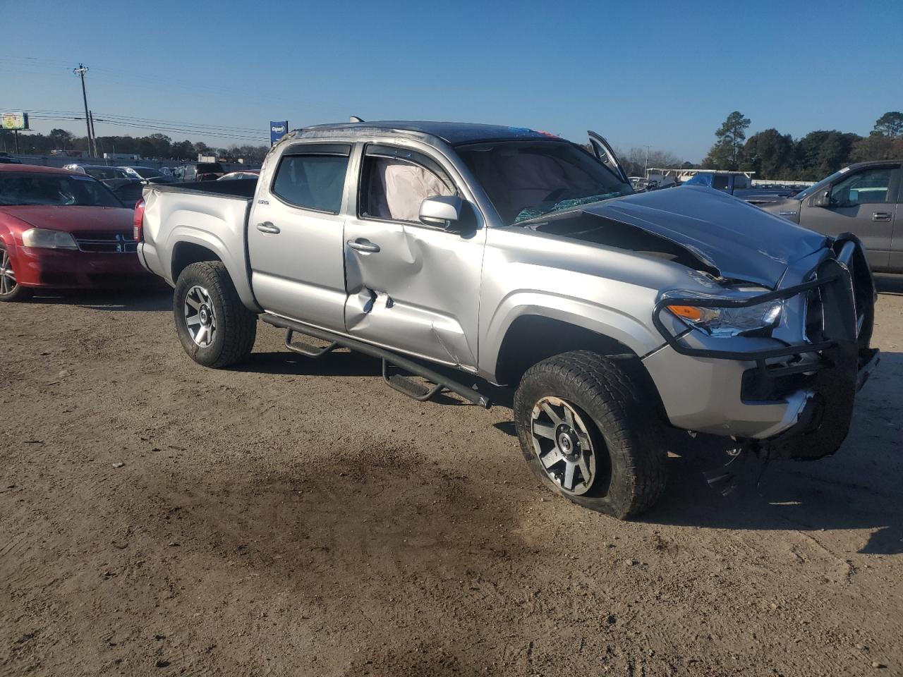 2017 Toyota Tacoma - Image 4
