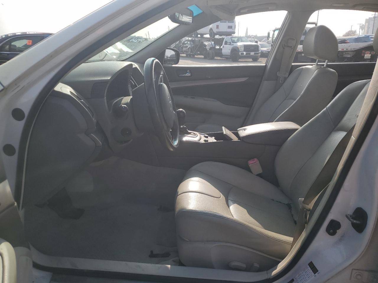 2012 Infiniti G - Image 7