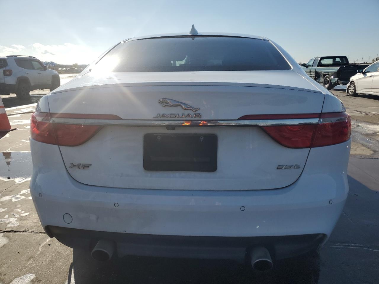 2016 Jaguar XF - Image 6