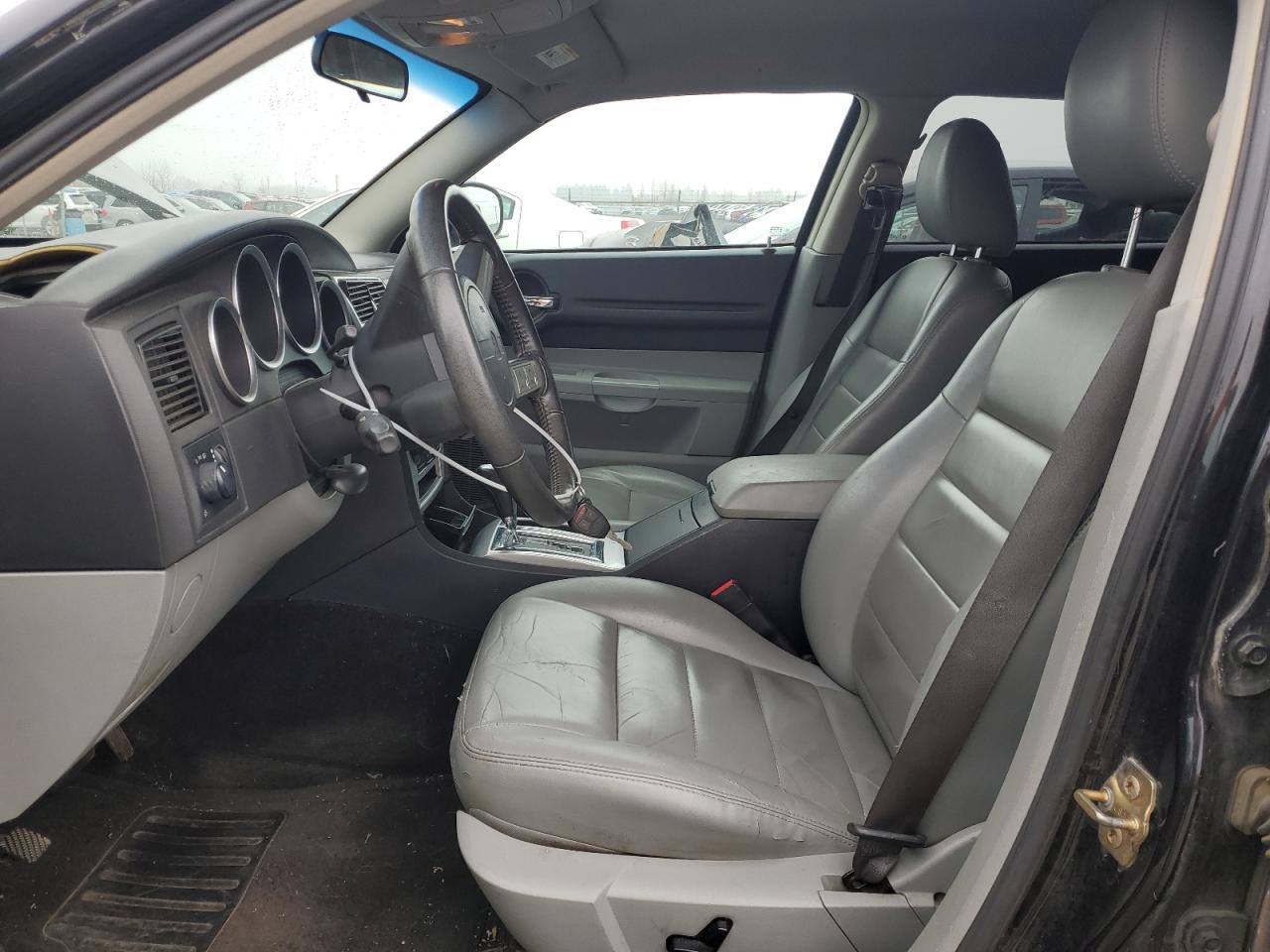 2006 Dodge Magnum - Image 7