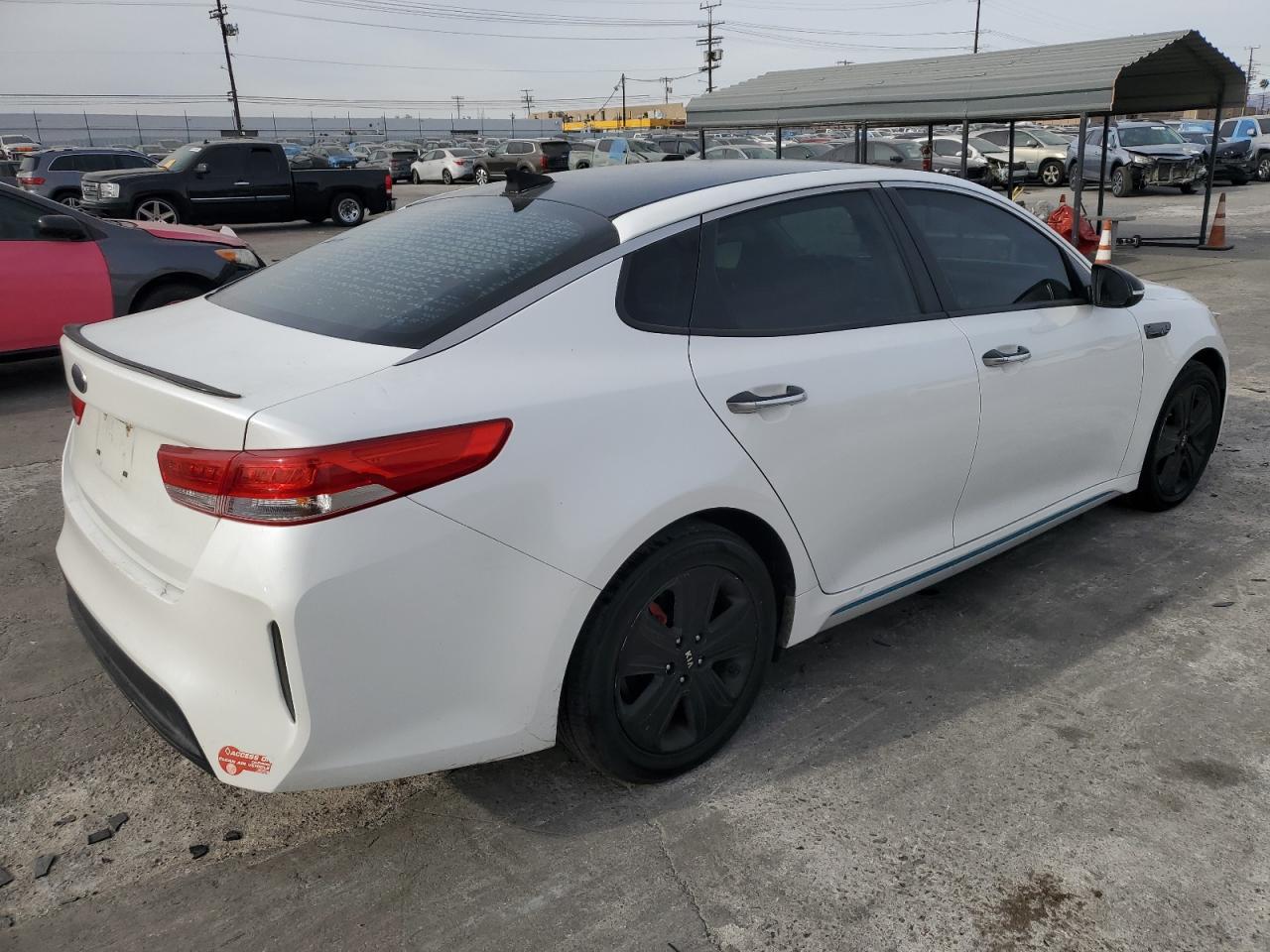 VIN KNAGV4LD2H5013270 2017 KIA OPTIMA no.3