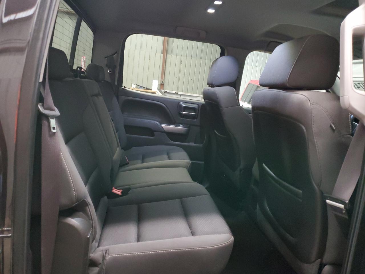 2015 Chevrolet Silverado - Image 10