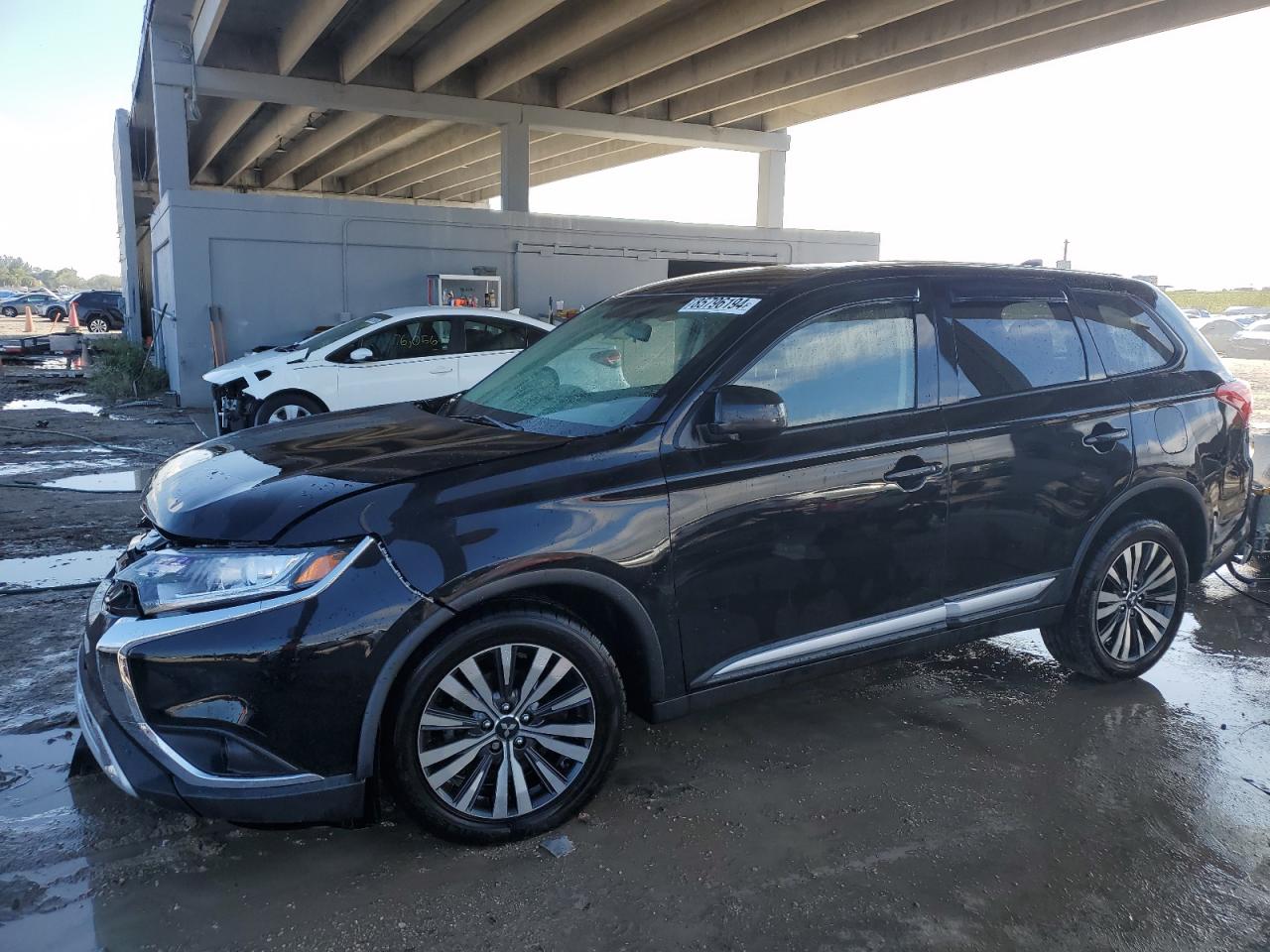 2019 Mitsubishi Outlander - Image 1