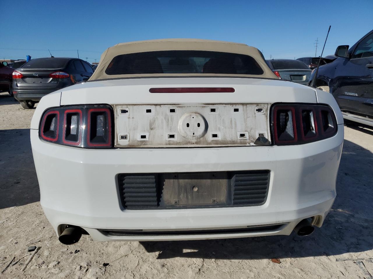 2014 Ford Mustang - Image 6