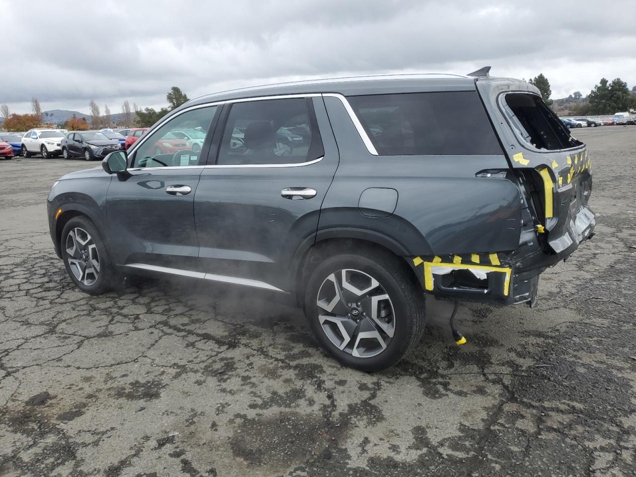 2023 Hyundai Palisade - Image 2
