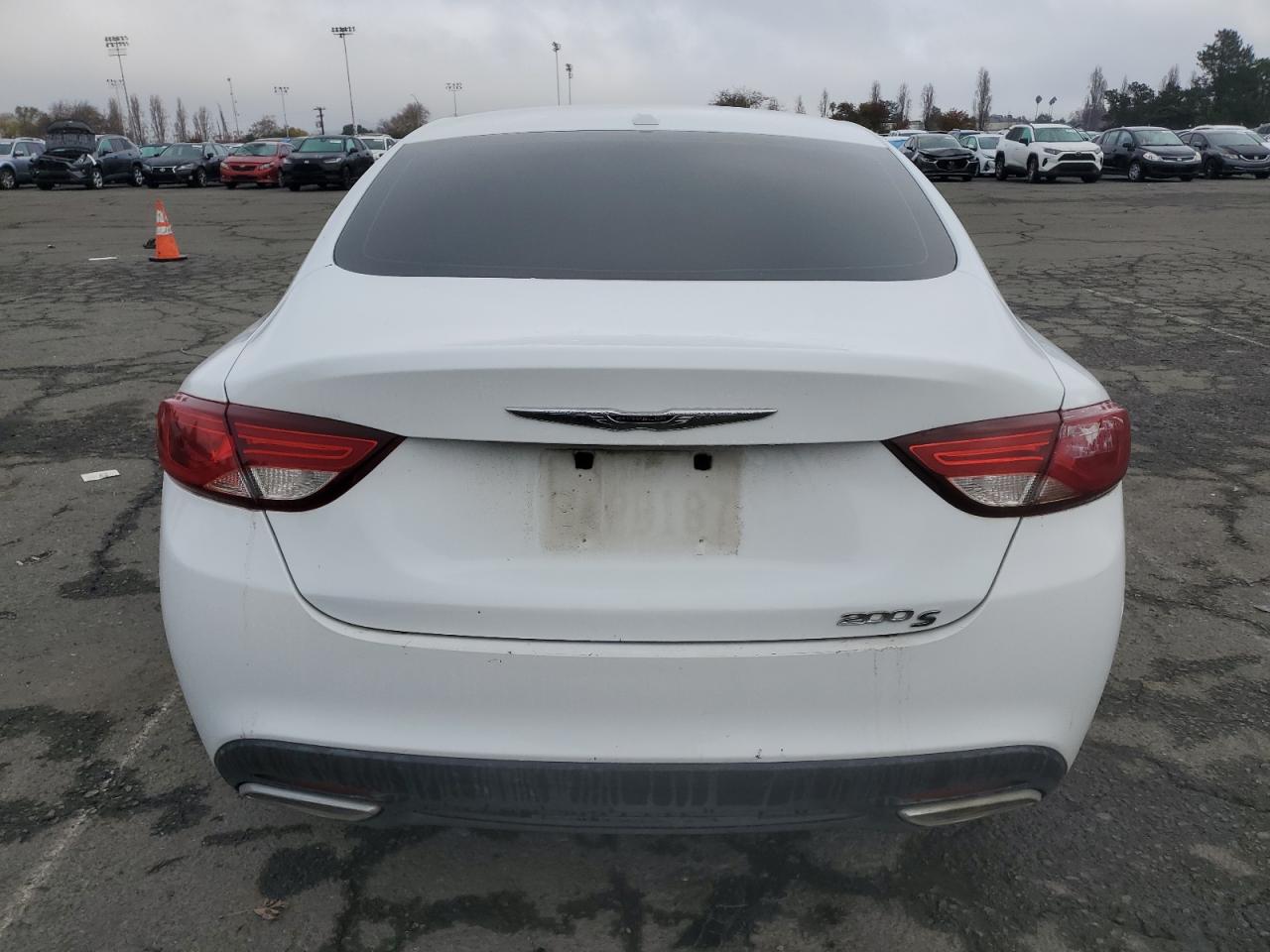 VIN 1C3CCCBB0FN676131 2015 CHRYSLER 200 no.6