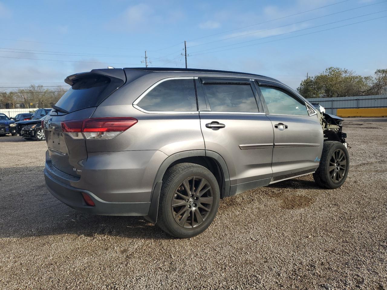 2019 Toyota Highlander - Image 3