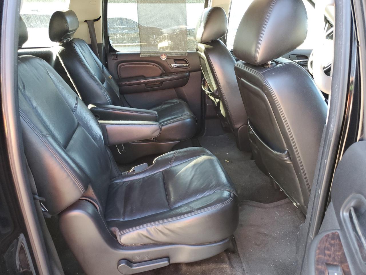 2010 GMC Yukon - Image 11