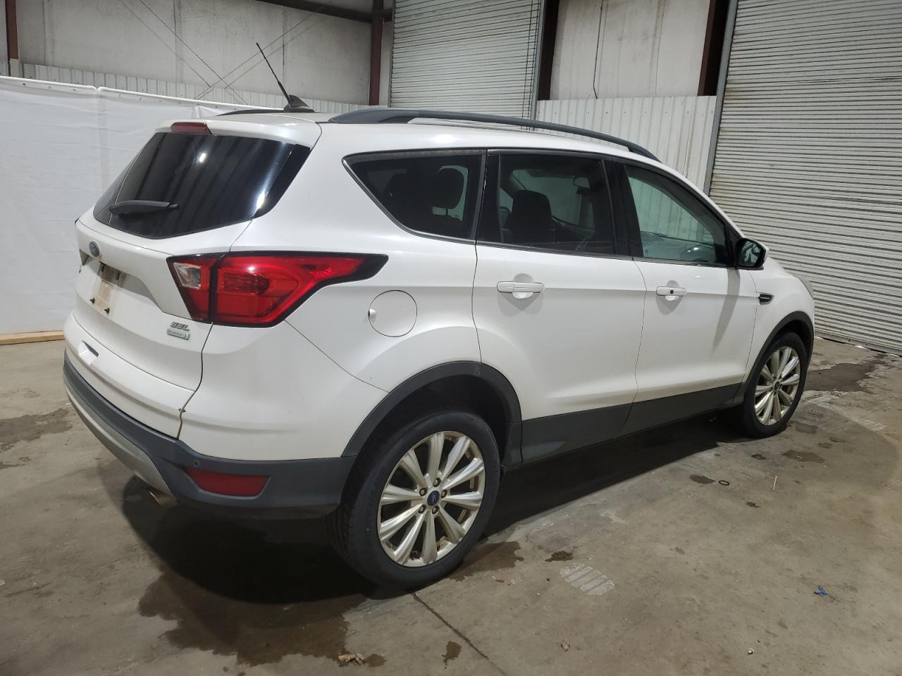 VIN 1FMCU0HD7KUC02530 2019 FORD ESCAPE no.3