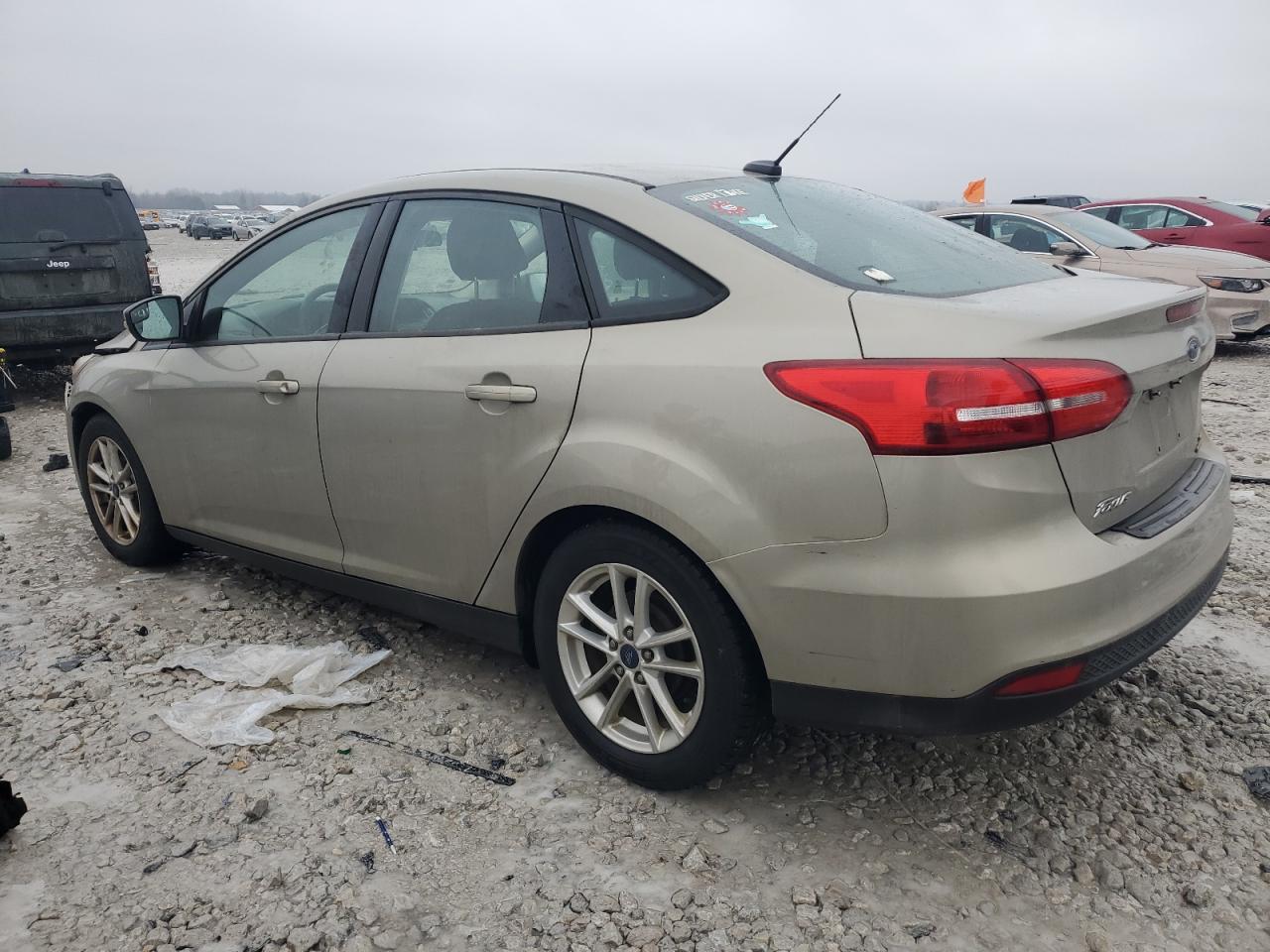 VIN 1FADP3F29FL254889 2015 FORD FOCUS no.2