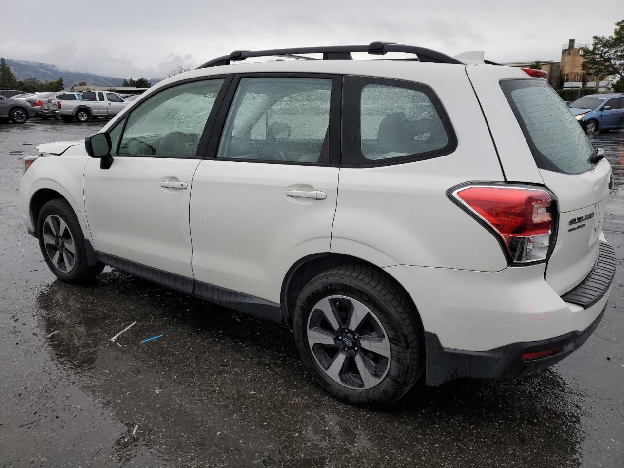 VIN JF2SJABC7HH438497 2017 SUBARU FORESTER no.2