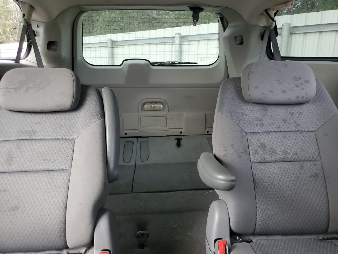 2010 Dodge Caravan - Image 10