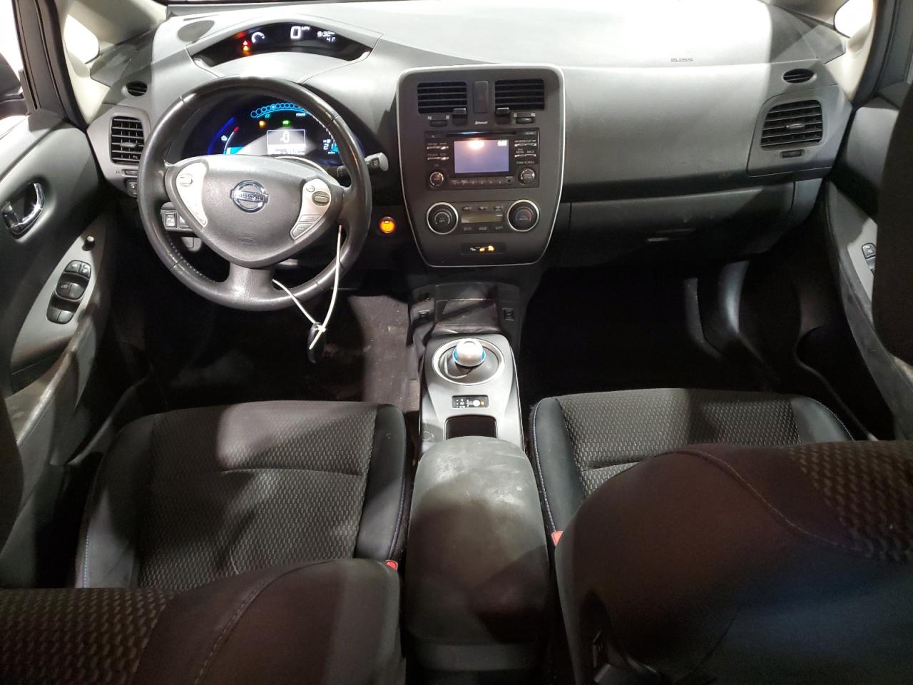2015 Nissan Leaf - Image 8